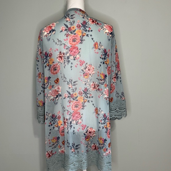 Jolt Blue and Pink Floral Kimono Robe - Picture 3 of 3